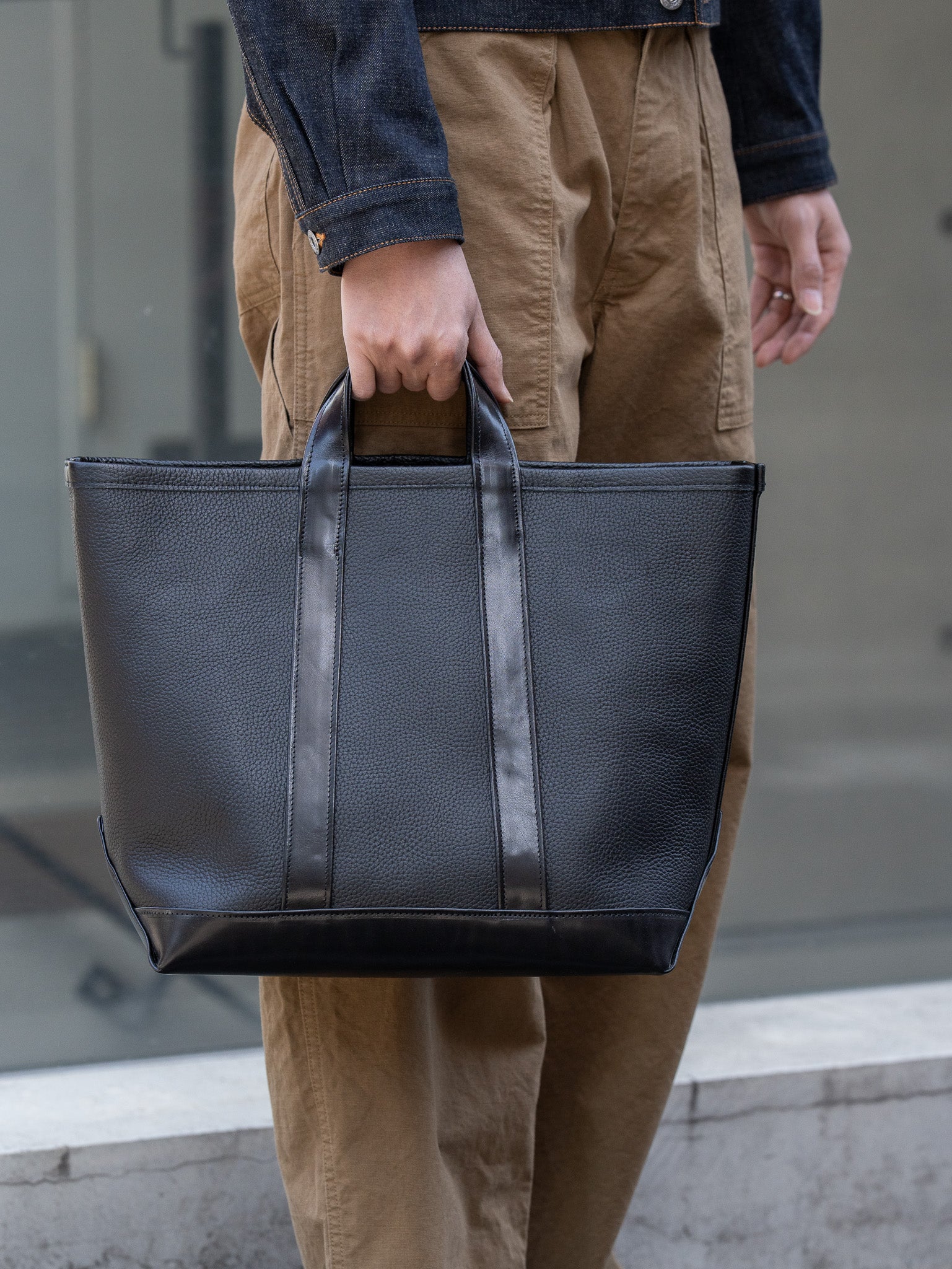 DAY DATE / DAY TOTE BAG M -BLACK-｜aIbn公式通販