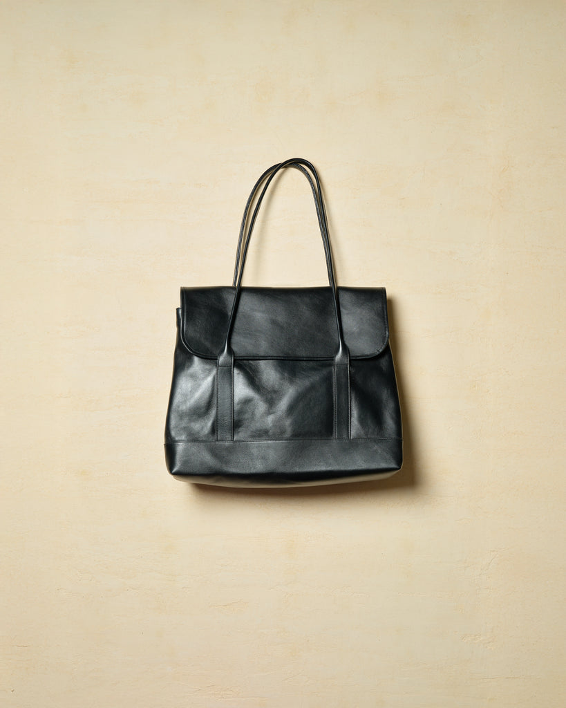CCU / ROUND TOTE BAG L SIZE -BLACK-
