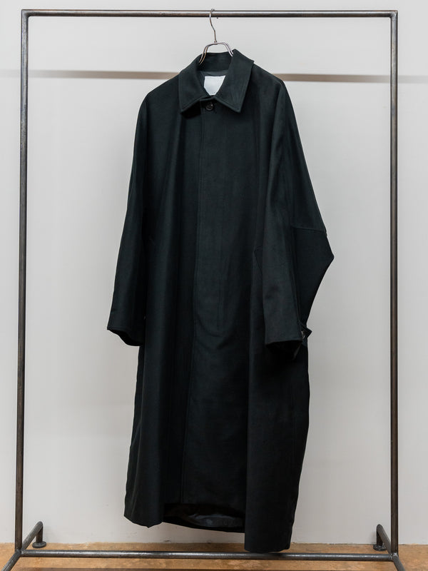 [Expected to arrive at the end of August] nonnotte / High-Count Moleskin Draping Bias Sleeve Overcoat - Deep Black -