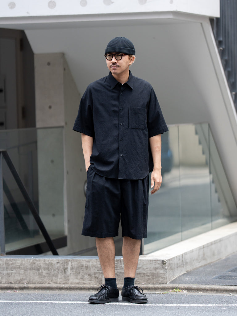 IRENISA / EXTENDED YOKE HALF-SLEEVED SHIRT -BLACK-
