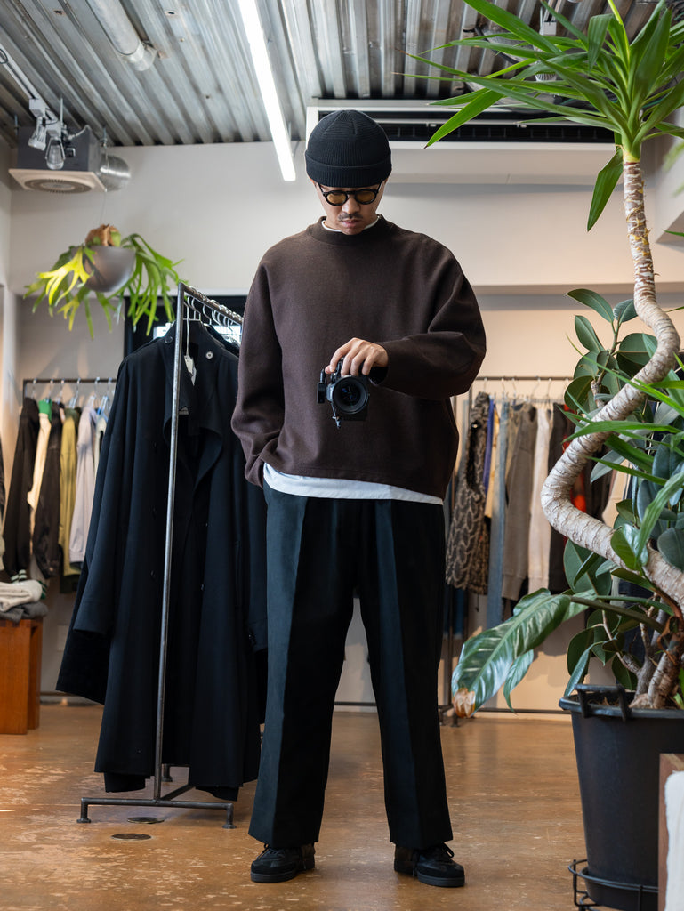 [Expected to arrive at the end of August] nonnotte / High-Count Moleskin Draping Elastic Intuck Wide Trousers -Deep Black-