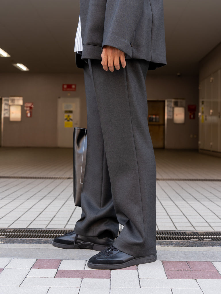 【9/21(土)0時発売】IRENISA / ONE TUCK STRAIGHT TROUSERS -SMOKE GRAY-