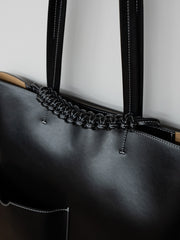 SAGAN Vienna / PAZAR BOOK 手提包 葡萄色皮革 黑色，帶有“白色”縫線