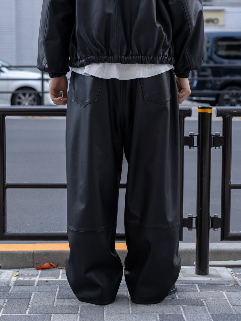 CCU × refomed / FRESH MAN CCU LEATHER WIDE PANTS -BLACK-