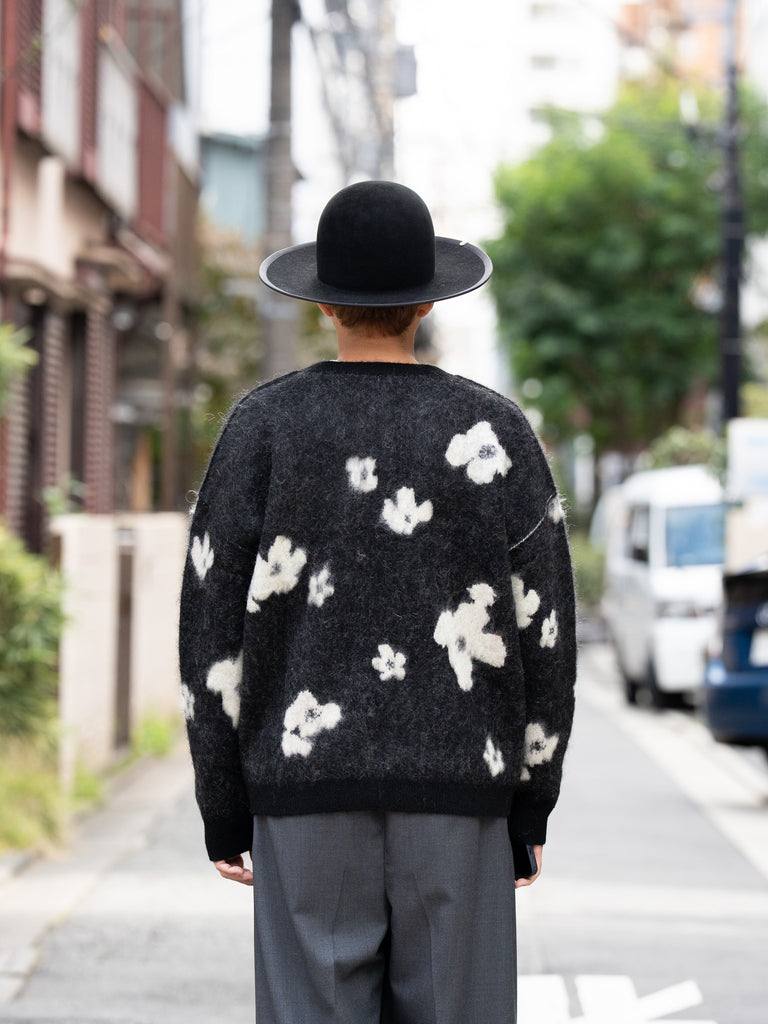 CMMN SWDN / RELAXED FIT MOHAIR JACQUARD SWEATER -BLACK FLORAL-
