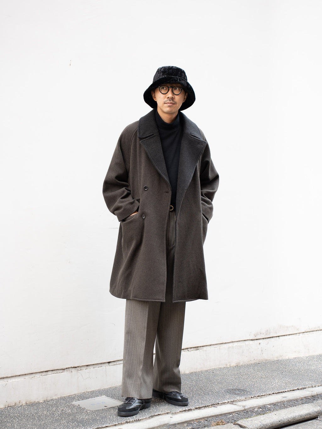 セオリー　Pure Wool Sculpted DB Coat グレー　M ULTERIOR / WOOL SILK KERSEY DB COAT -KAHKI BLACK- aIbn公式通販