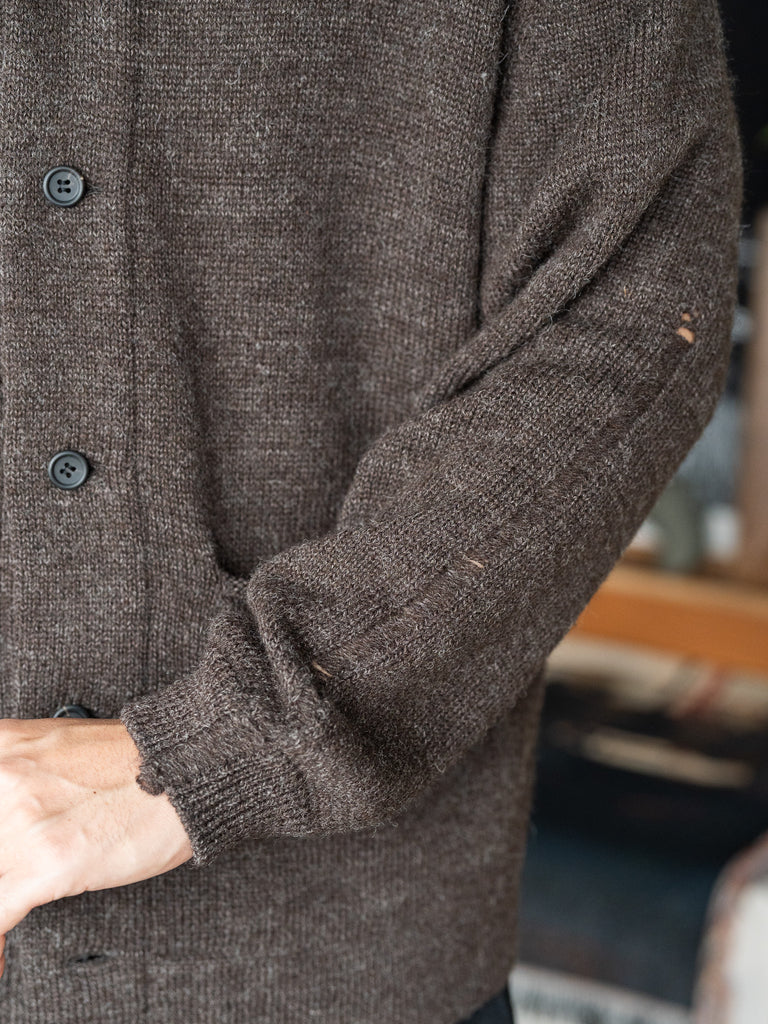 TOHNAI / CHUNKY WOOL CASHMERE KNIT CARDIGAN -BROWN-