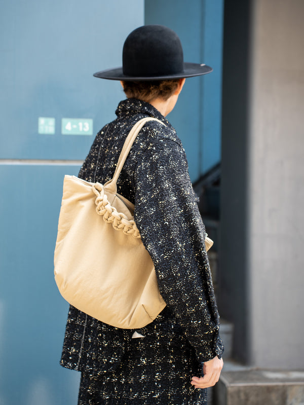 SAGAN VIENNA / PAZAR TOTE (M) PLANT DYE NYLON -BEIGE-