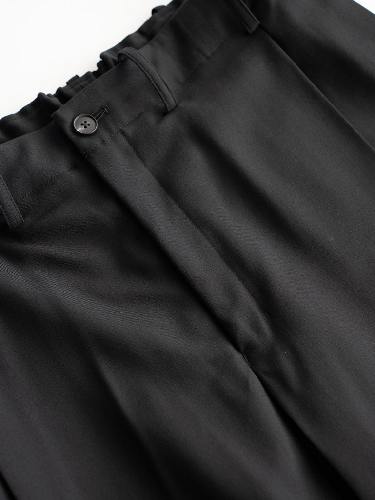 [Expected to arrive at the end of August] nonnotte / Draping Crotch Box Pleats Trousers-Deep Black-