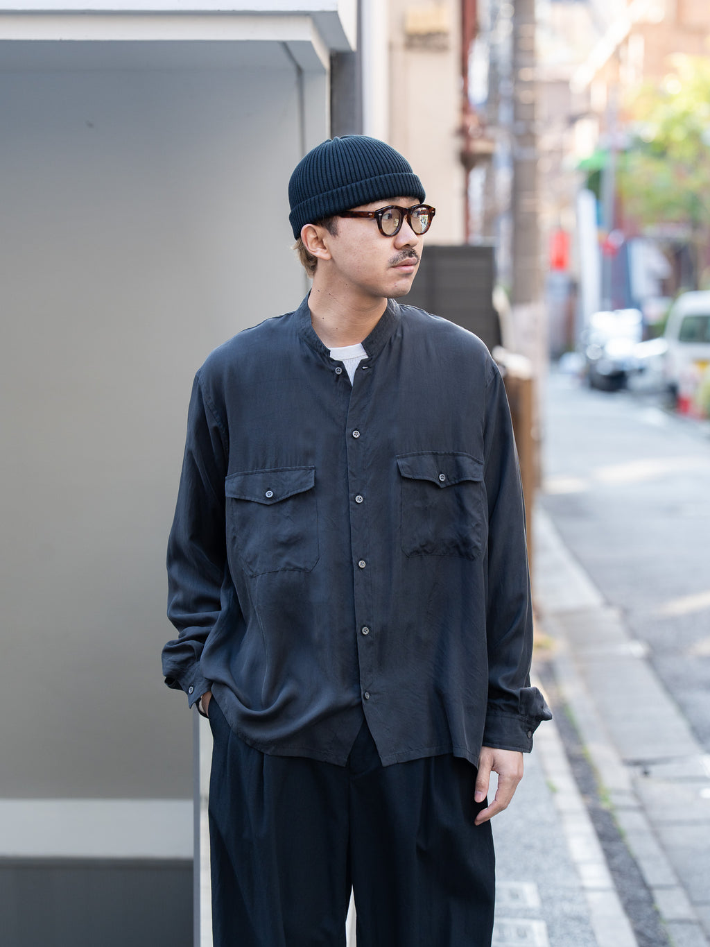 TOHNAI / BRUSHED SILK TWILL BAND COLLAR SHIRT -BLACK-｜aIbn公式通販