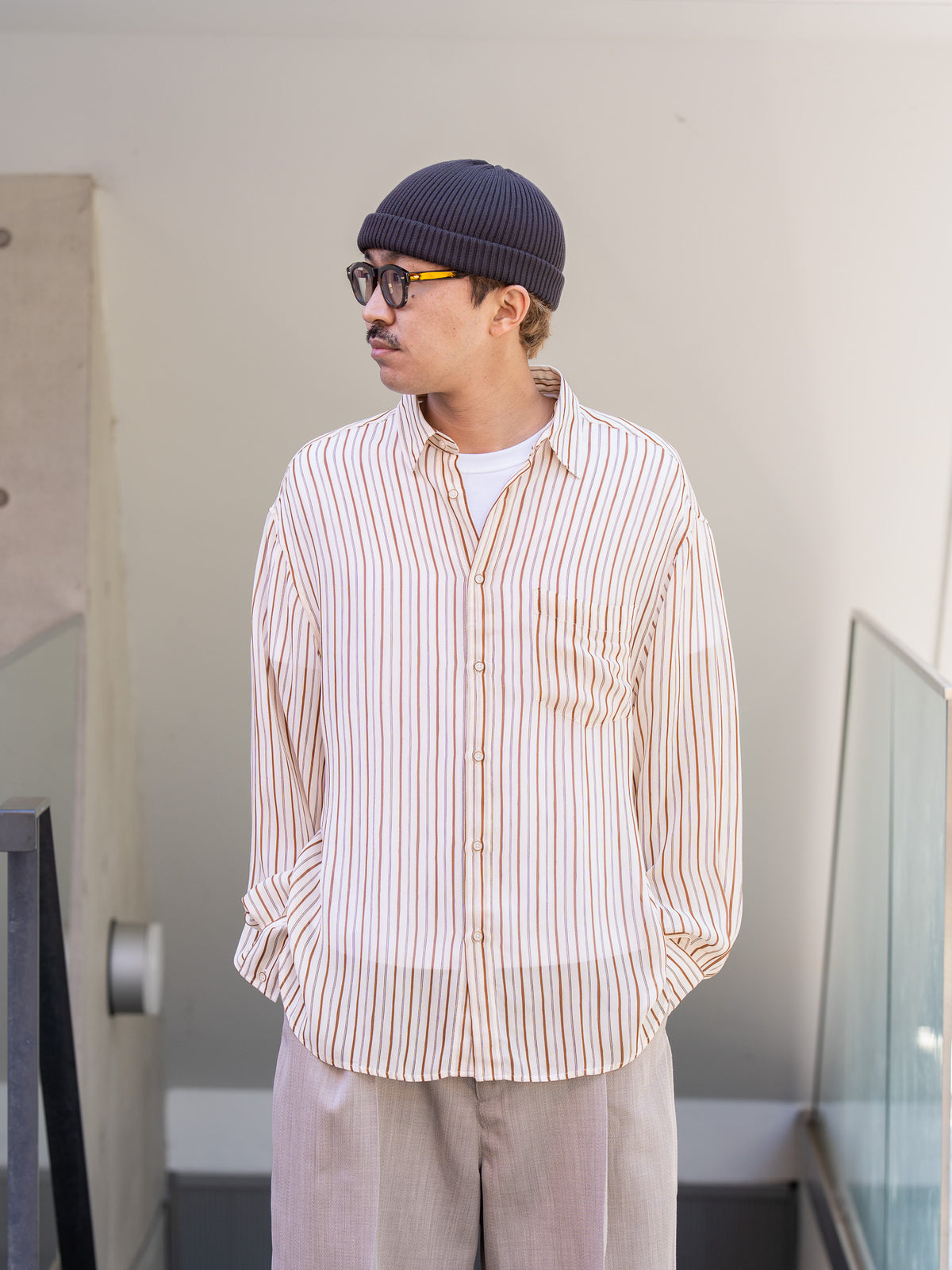 【キャメル（25）】【CMMN SWDN/コモン スウェーデン】Floral SHIRTS DPTO — CMMN SWDN