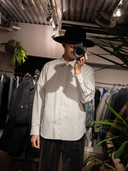 [Expected to arrive at the end of July] IRENISA / FLY FRONT REGULAR SHIRT -GREEN STRIPE-