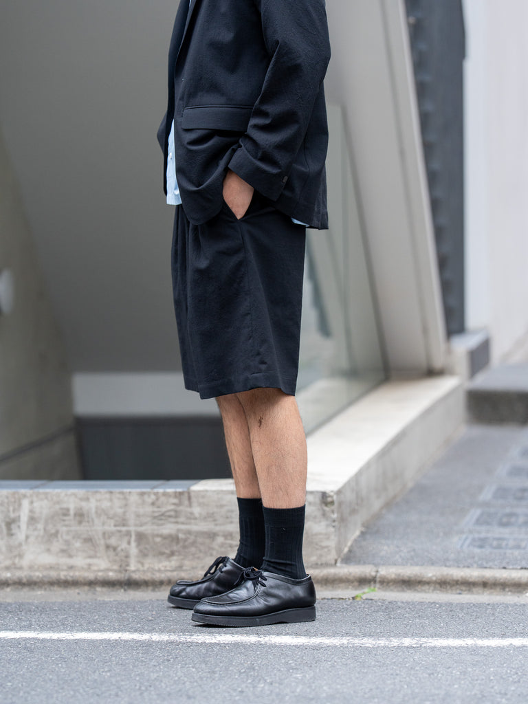 IRENISA / TWO TUCKS WIDE SHORTS -BLACK-