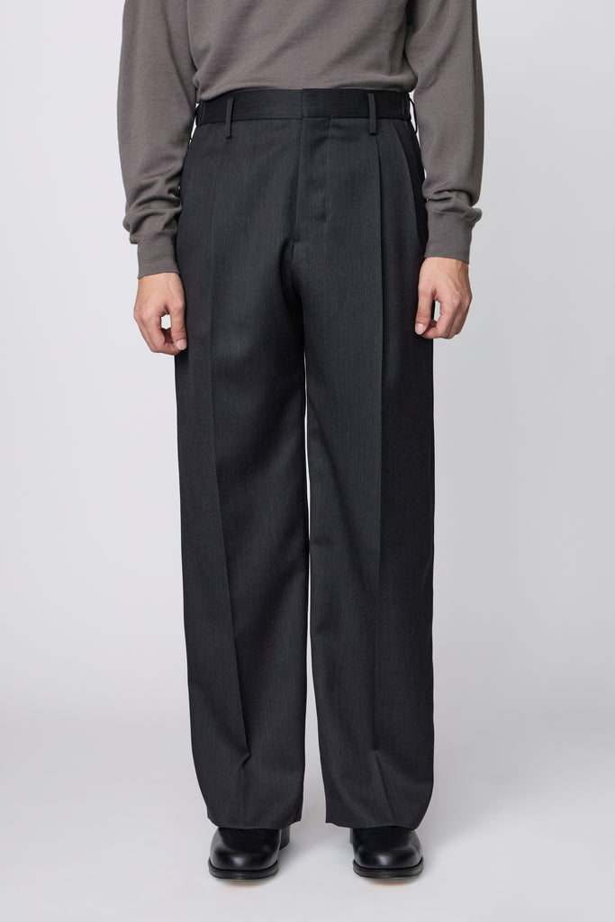 IRENISA / TWO TUCKS WIDE TROUSERS -CHARCOAL GRAY-