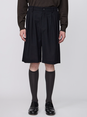 IRENISA / TWO TUCKS WIDE SHORTS -BLACK-