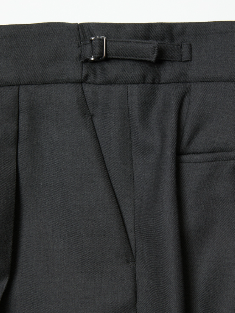 【9/21(土)0時発売】IRENISA / ONE TUCK STRAIGHT TROUSERS -SMOKE GRAY-