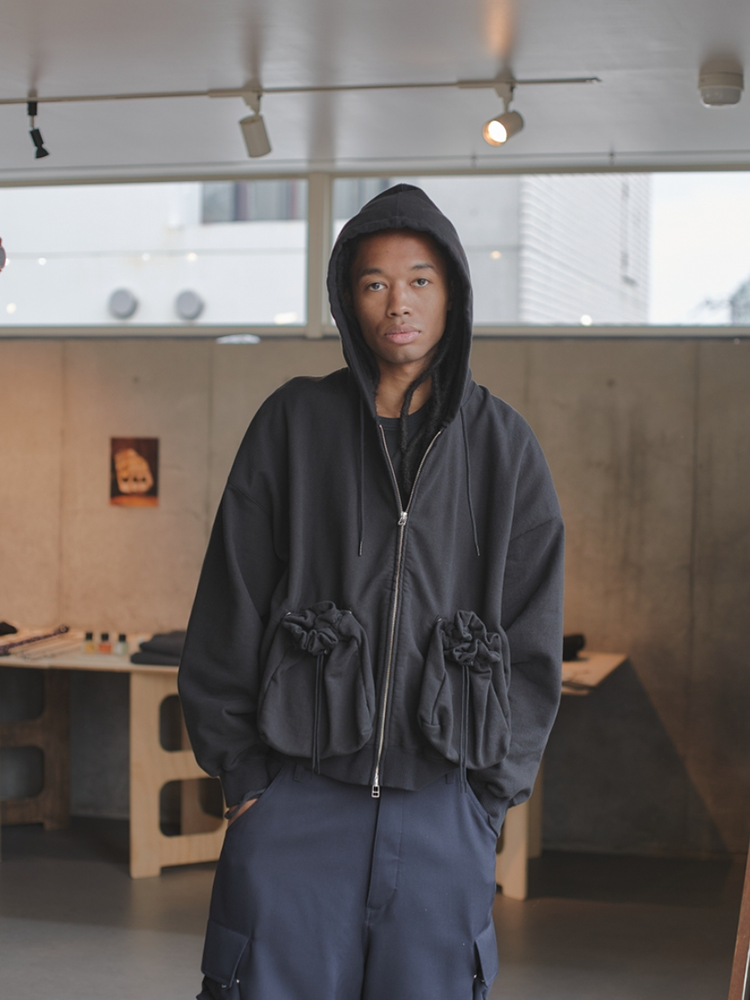 refomed / "KINCHAKU" ZIPUP HOODIE -BLACK-